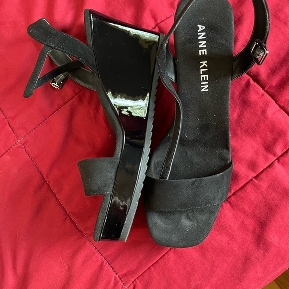 Anne Klein Black Patent Wedge Sandals - Picture 3 of 3